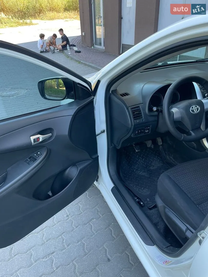 2011 Toyota Corolla - мініатюра 24