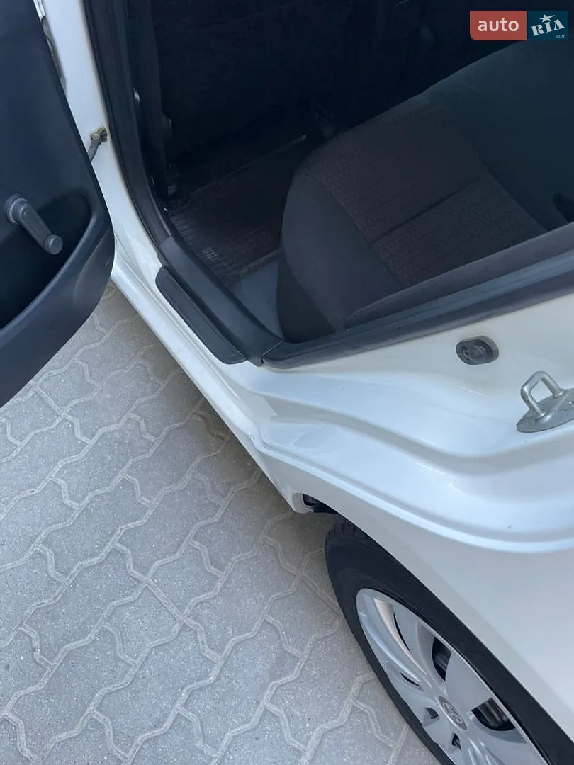 2011 Toyota Corolla - мініатюра 33