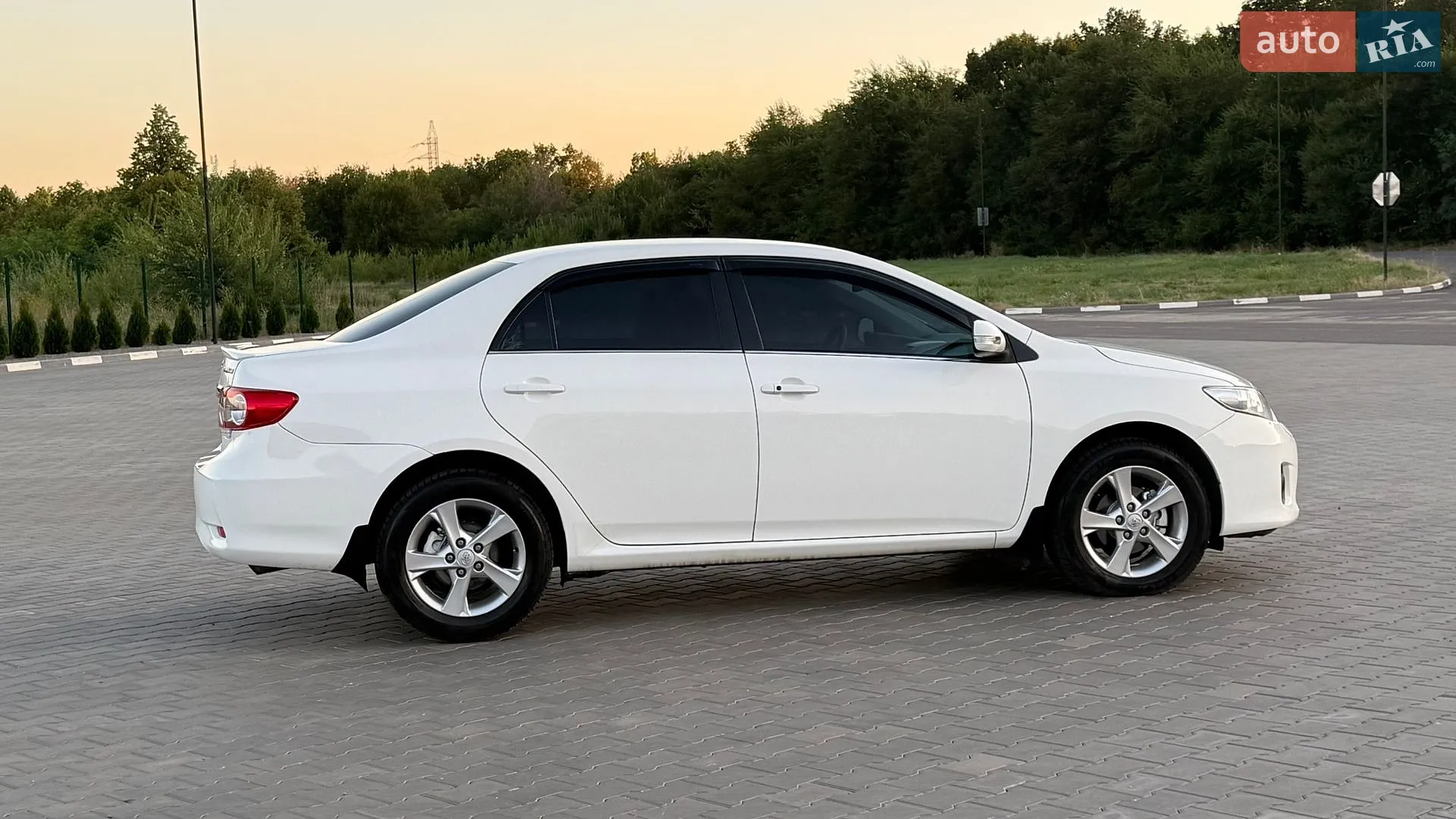 Toyota Corolla 2016 VIN NMTBB4JE50R163825 фото оголошення 3 з 21