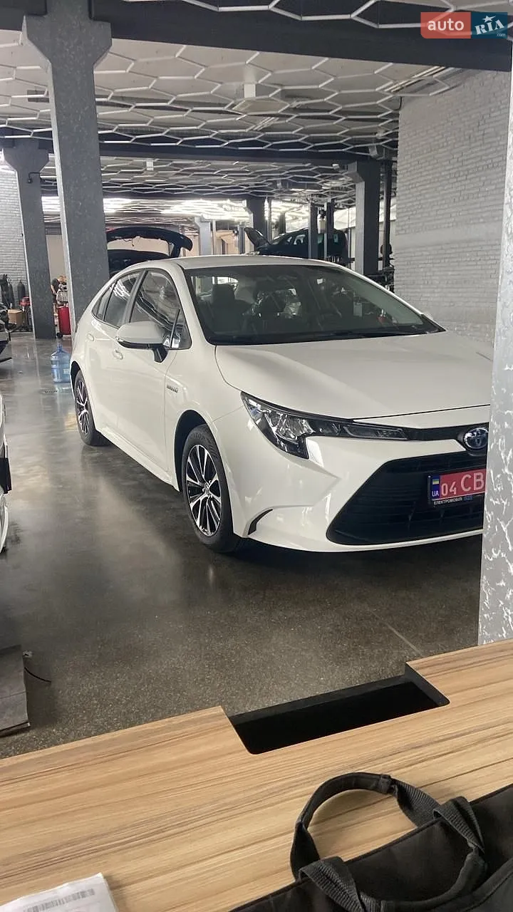 2024 Toyota Corolla - фото 1
