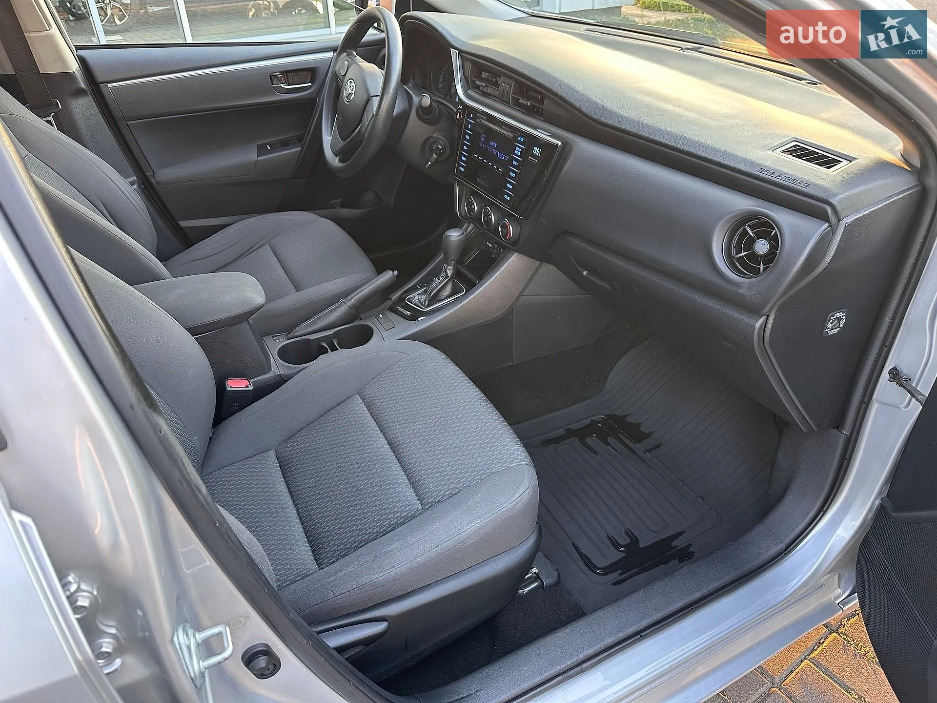 2017 Toyota Corolla - мініатюра 18