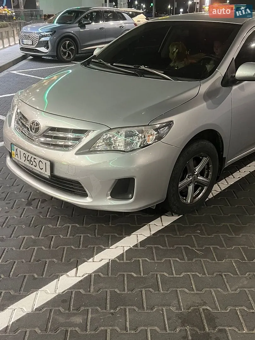 2010 Toyota Corolla - мініатюра 3