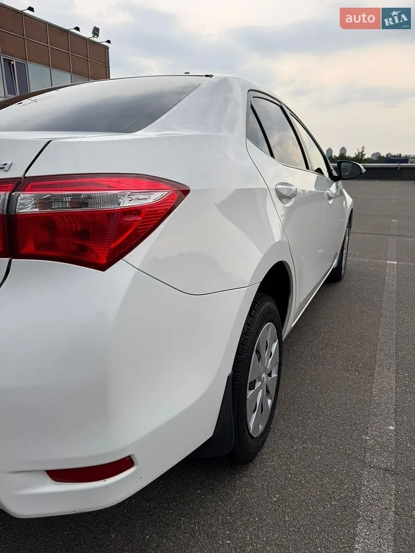 2013 Toyota Corolla - мініатюра 19