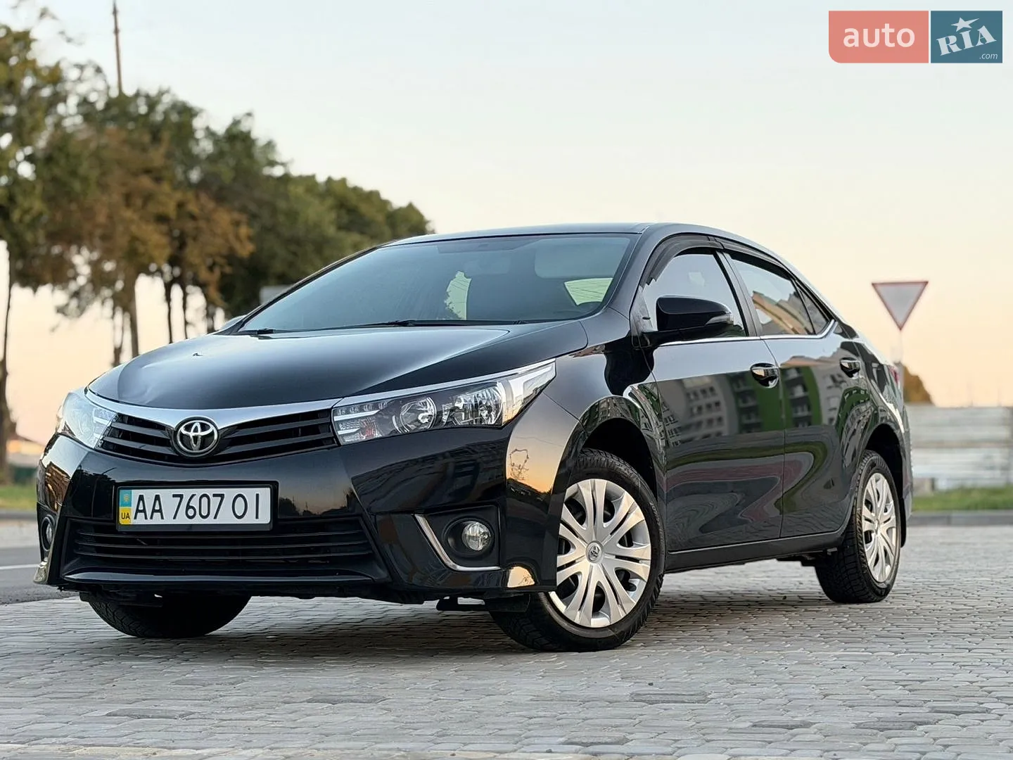 2014 Toyota Corolla - фото 1