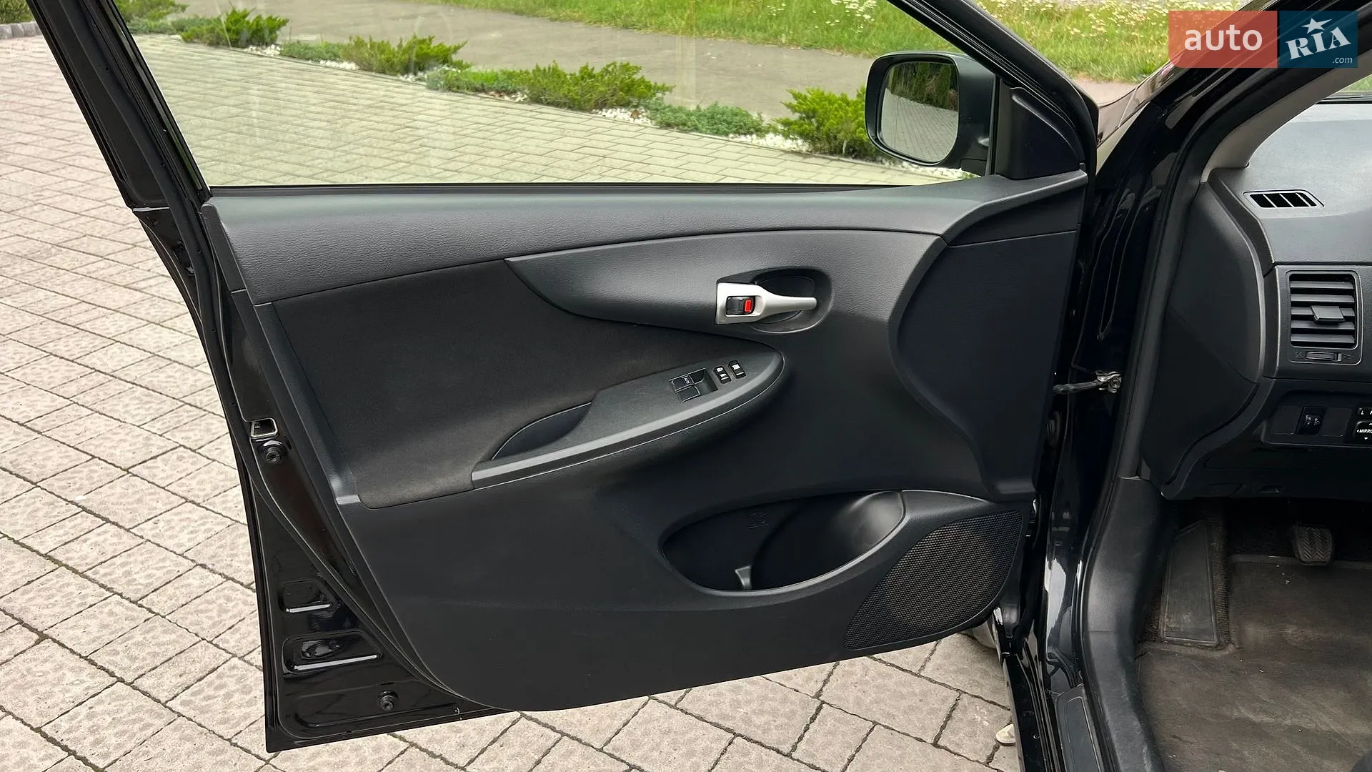 2011 Toyota Corolla - мініатюра 19