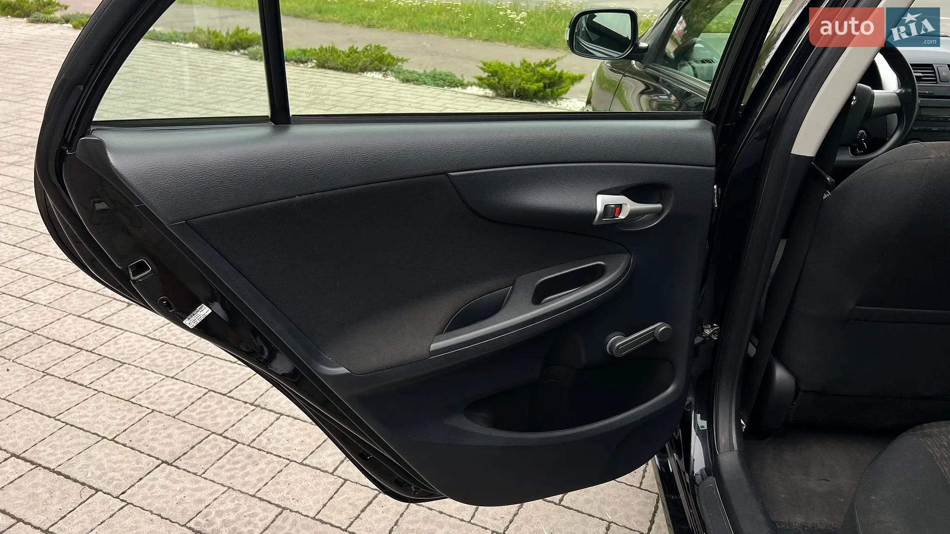 2011 Toyota Corolla - мініатюра 20