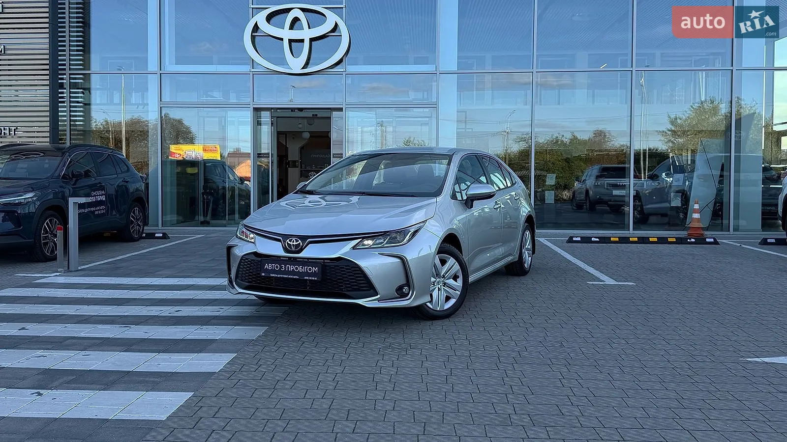 2025 Toyota Corolla - фото 1