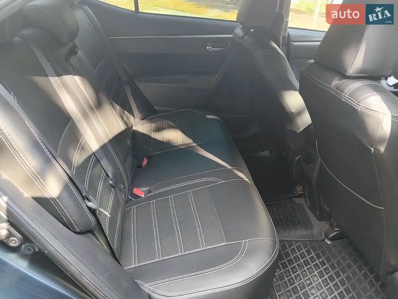 2013 Toyota Corolla - мініатюра 12