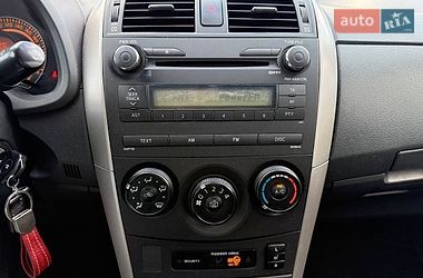 Седан Toyota Corolla 2008 в Києві
