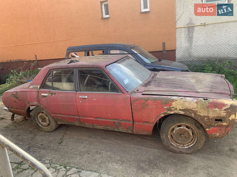 Седан Toyota Corona 1978 в Ужгороде