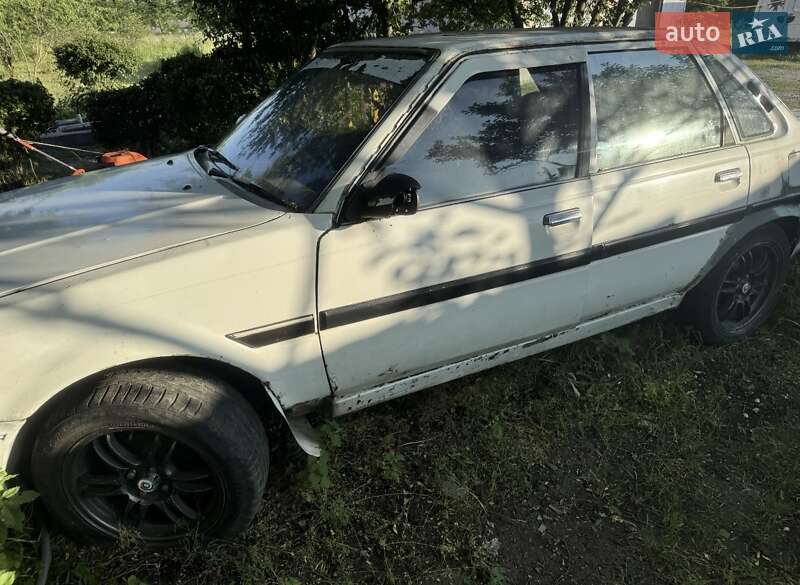 Седан Toyota Corona 1984 в Миколаєві