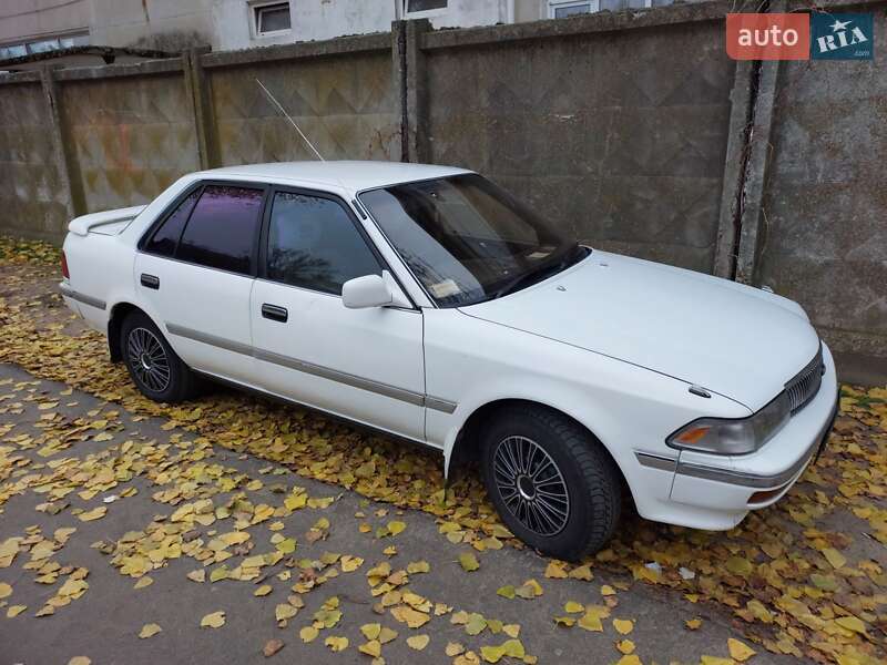 Седан Toyota Corona 1991 в Білгороді-Дністровському