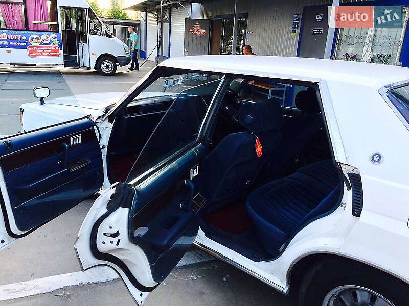 Седан Toyota Crown 1980 в Киеве