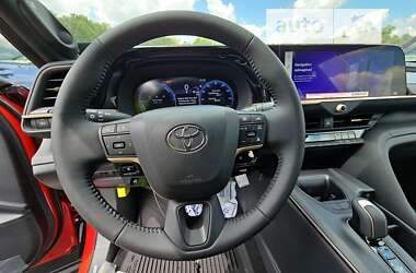 Внедорожник / Кроссовер Toyota Crown 2022 в 