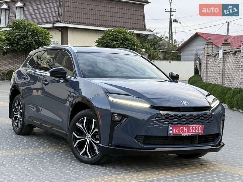Toyota Crown 2024