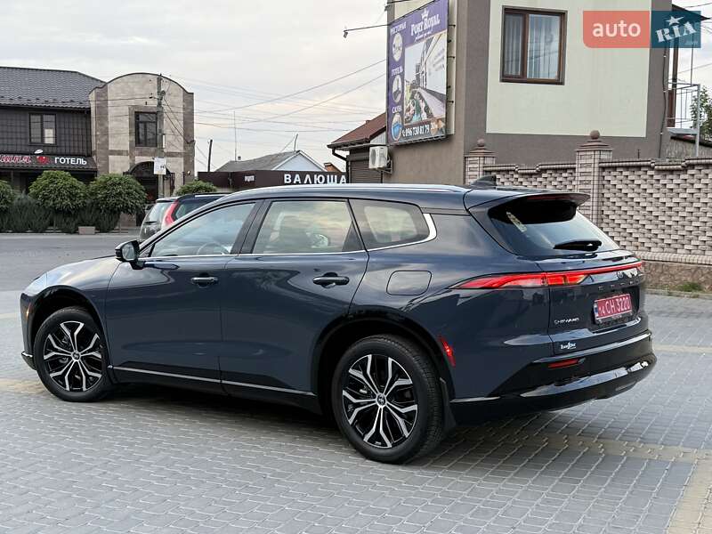 Позашляховик / Кросовер Toyota Crown 2024 в Вінниці