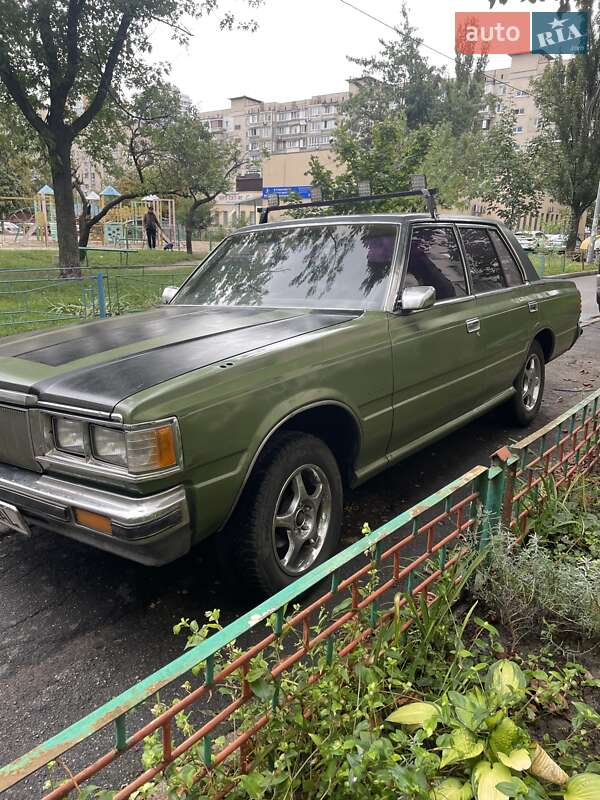 Седан Toyota Crown 1981 в Києві