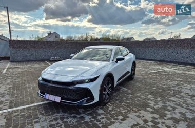 Позашляховик / Кросовер Toyota Crown 2024 в Житомирі