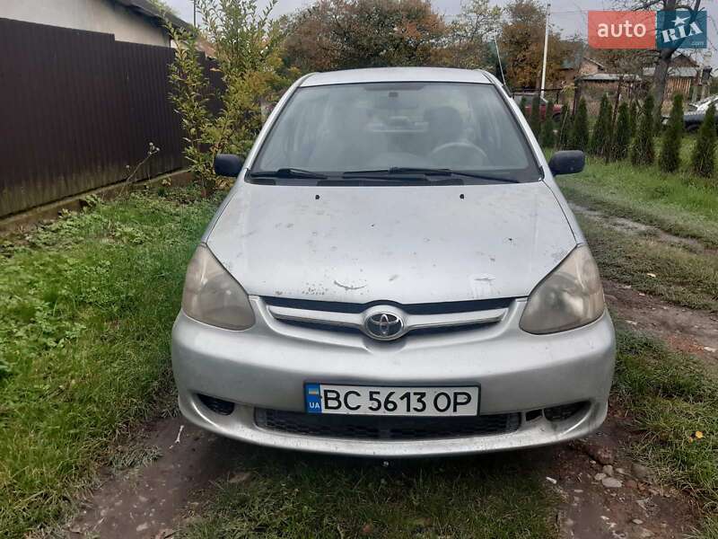 Седан Toyota Echo 2003 в Золочеве
