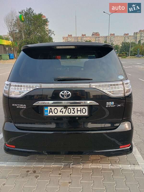 Мінівен Toyota Estima 2010 в Києві