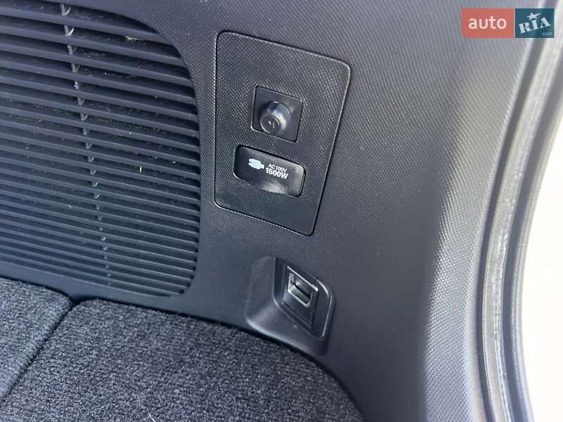 Минивэн Toyota Estima 2014 в Киеве фото 15 Минивэн Toyota Estima 2014 в Киеве