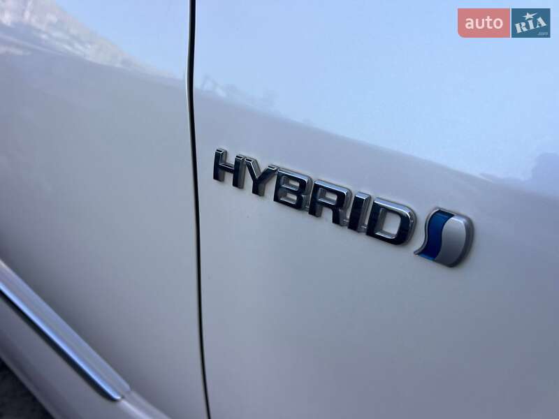 Минивэн Toyota Estima 2014 в Киеве фото 28 Минивэн Toyota Estima 2014 в Киеве