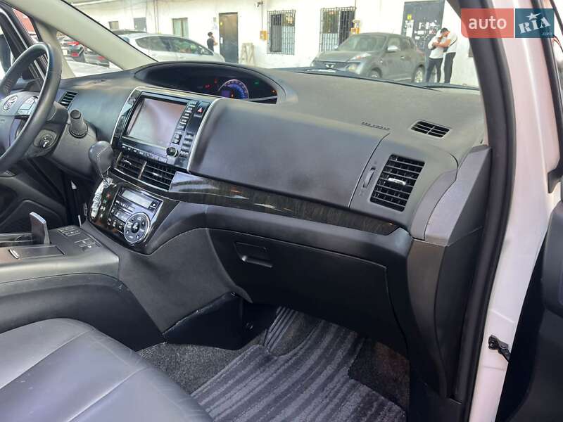 Минивэн Toyota Estima 2014 в Киеве фото 38 Минивэн Toyota Estima 2014 в Киеве