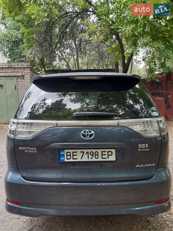 Минивэн Toyota Estima 2013 в Николаеве