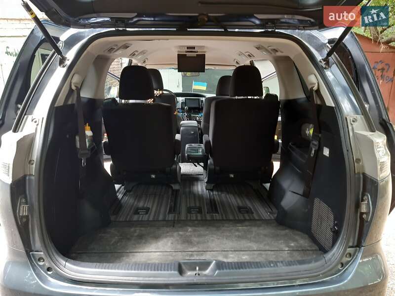 Минивэн Toyota Estima 2013 в Николаеве