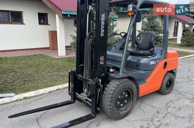 Вилочний навантажувач Toyota FDJ 2007 в Дніпрі