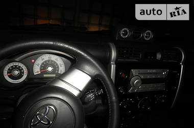 Позашляховик / Кросовер Toyota FJ Cruiser 2006 в Рівному