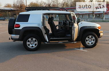 Позашляховик / Кросовер Toyota FJ Cruiser 2007 в 