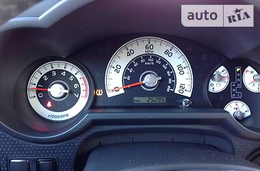 Позашляховик / Кросовер Toyota FJ Cruiser 2014 в 