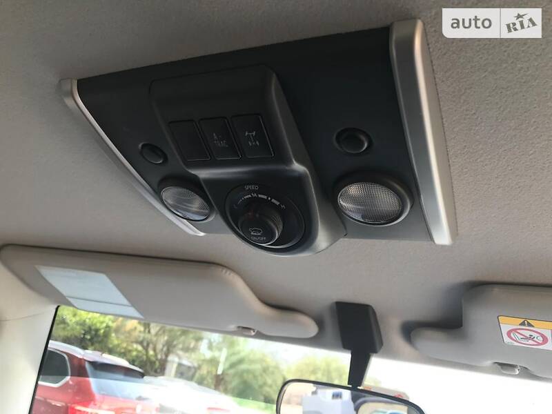 Позашляховик / Кросовер Toyota FJ Cruiser 2016 в Києві фото 6 Позашляховик / Кросовер Toyota FJ Cruiser 2016 в Києві