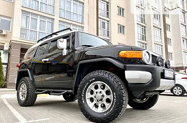 Внедорожник / Кроссовер Toyota FJ Cruiser 2013 в Киеве