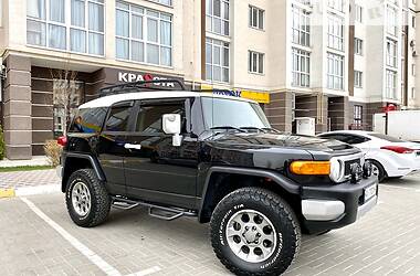 Внедорожник / Кроссовер Toyota FJ Cruiser 2013 в Киеве