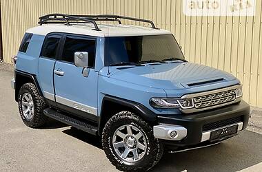 Внедорожник / Кроссовер Toyota FJ Cruiser 2013 в Киеве