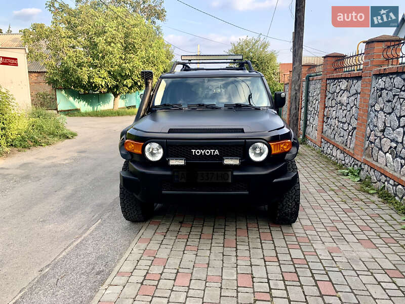 Внедорожник / Кроссовер Toyota FJ Cruiser 2006 в Днепре