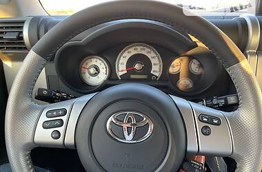 Позашляховик / Кросовер Toyota FJ Cruiser 2021 в Дніпрі
