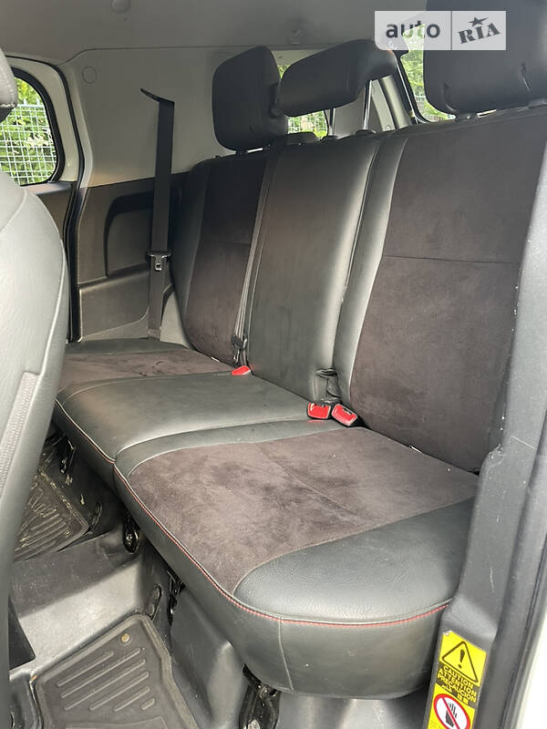 Внедорожник / Кроссовер Toyota FJ Cruiser 2014 в Львове