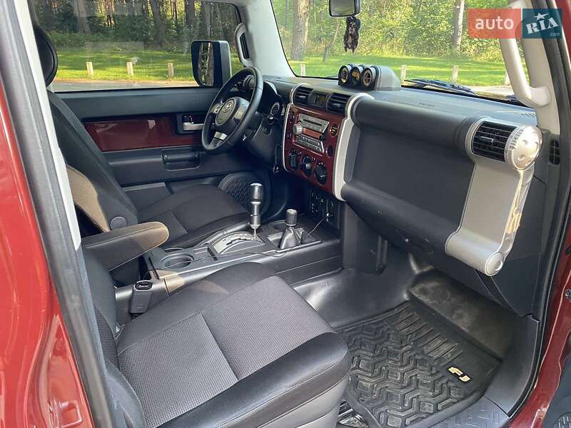 Внедорожник / Кроссовер Toyota FJ Cruiser 2008 в Новомосковске