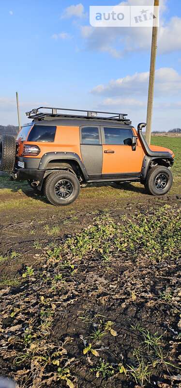 Внедорожник / Кроссовер Toyota FJ Cruiser 2008 в Березане