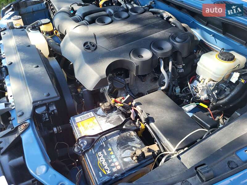 Позашляховик / Кросовер Toyota FJ Cruiser 2011 в Кременчуці