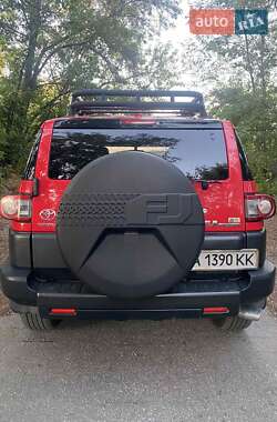 Внедорожник / Кроссовер Toyota FJ Cruiser 2012 в Киеве