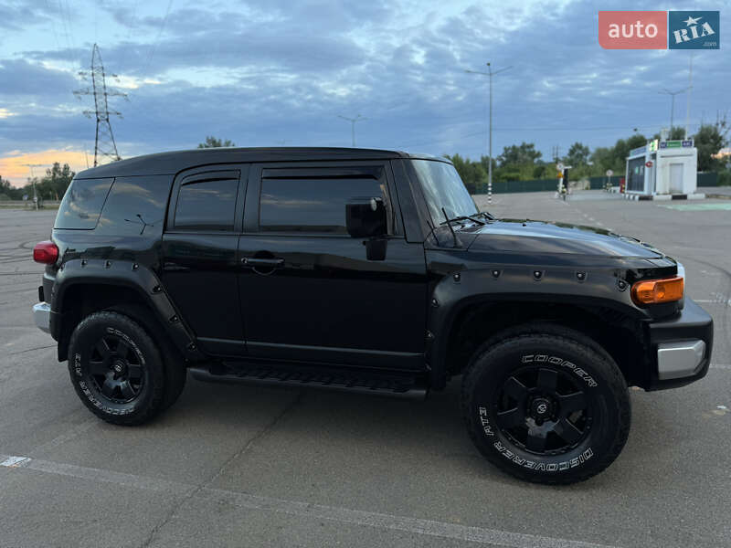 Позашляховик / Кросовер Toyota FJ Cruiser 2010 в Харкові