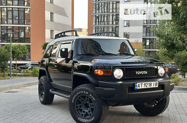 Позашляховик / Кросовер Toyota FJ Cruiser 2011 в Івано-Франківську