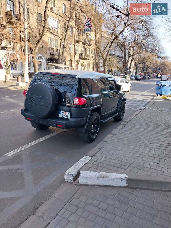 Внедорожник / Кроссовер Toyota FJ Cruiser 2006 в Одессе фото 5 Внедорожник / Кроссовер Toyota FJ Cruiser 2006 в Одессе