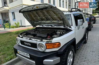 Внедорожник / Кроссовер Toyota FJ Cruiser 2010 в Киеве