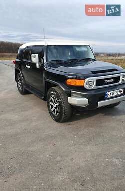 Внедорожник / Кроссовер Toyota FJ Cruiser 2021 в Хмельницком