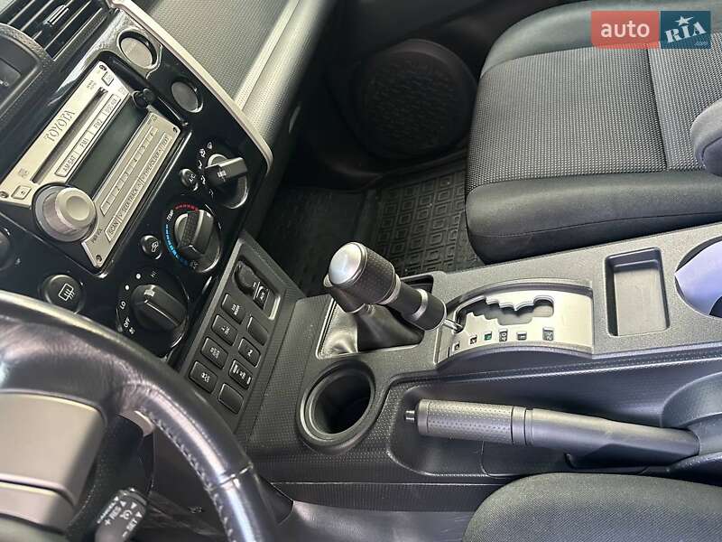 Внедорожник / Кроссовер Toyota FJ Cruiser 2010 в Киеве фото 19 Внедорожник / Кроссовер Toyota FJ Cruiser 2010 в Киеве